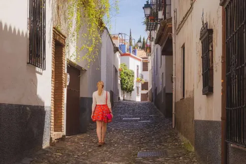 Three cultural routes in Granada.