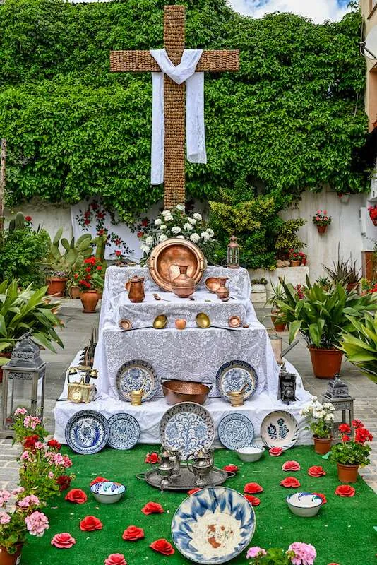 Cruces de mayo en Granada