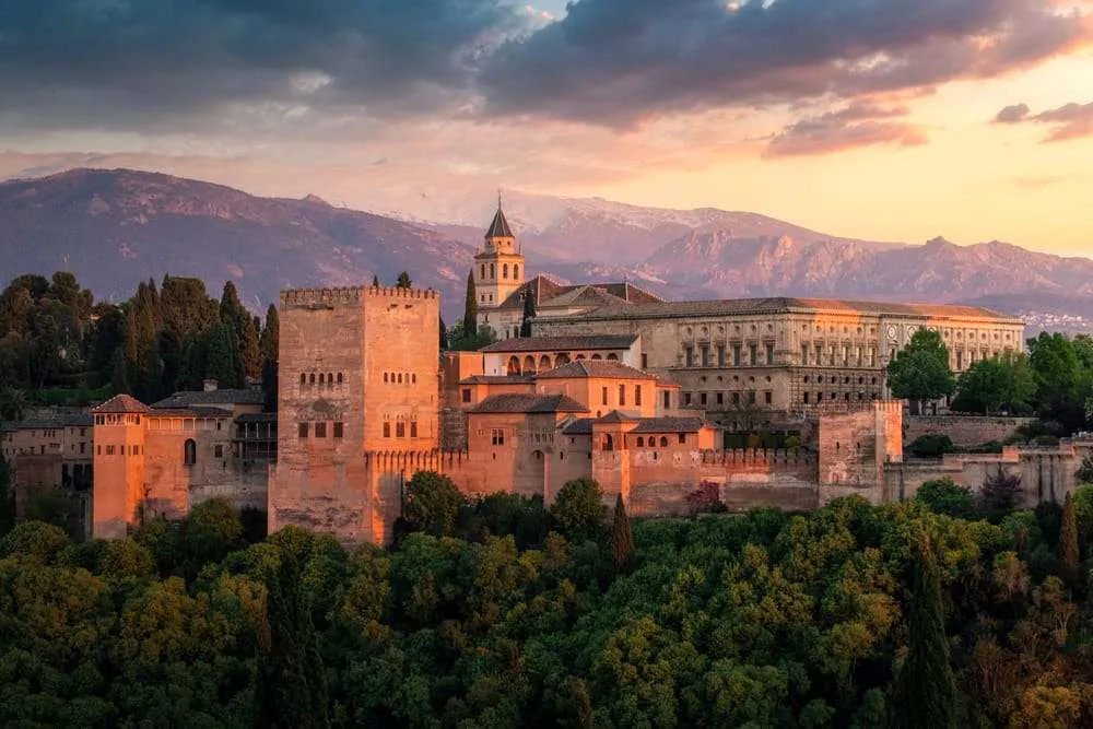 Vista de la Alhambra de Granada en San Valentín