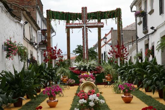 El origen de las Cruces de Mayo en Granada